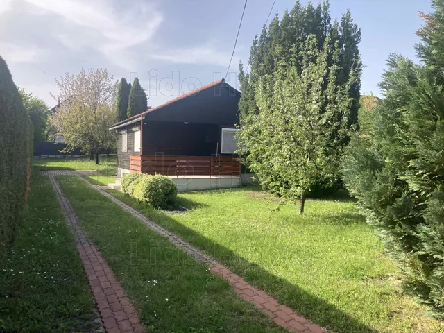 Eladó nyaraló Balatonfűzfő, Tobruk 45 nm