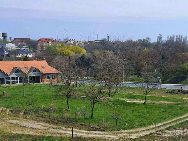 Eladó telek Pétfürdő 900 nm