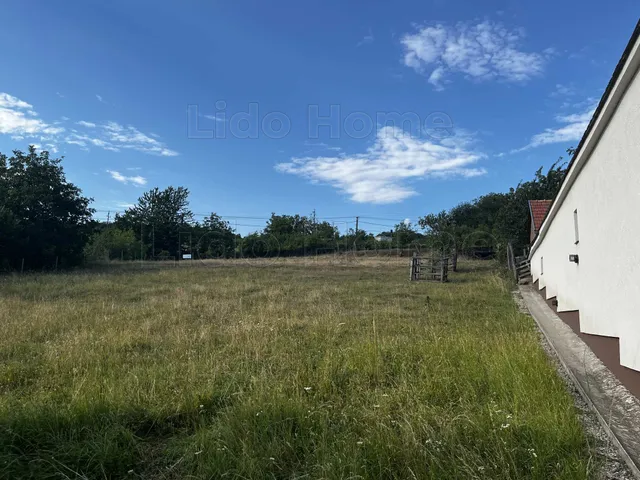 Eladó telek Lókút 1665 nm