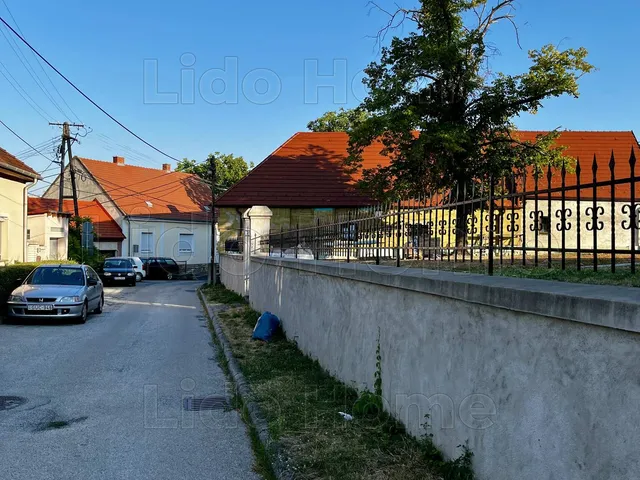 Eladó ház Veszprém, Belváros 322 nm