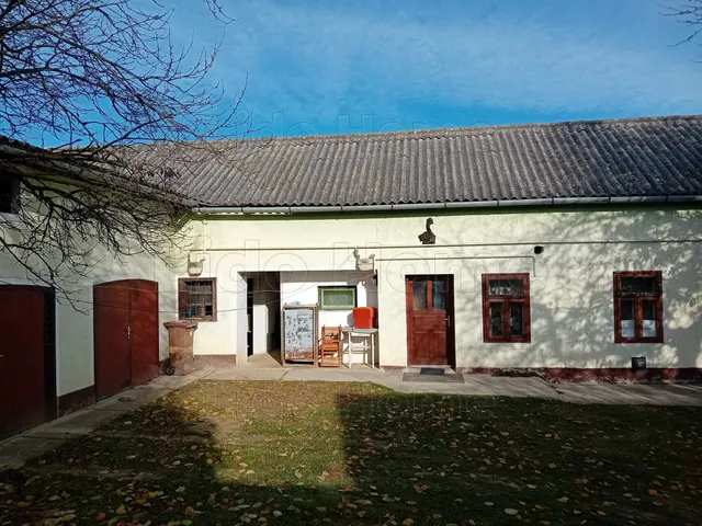 Eladó ház Galambok 260 nm