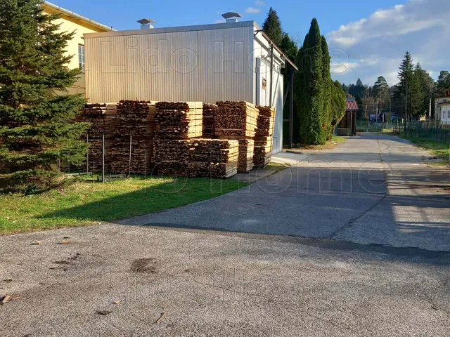 Eladó kereskedelmi és ipari ingatlan Bázakerettye 3890 nm