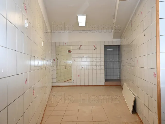Kiadó kereskedelmi és ipari ingatlan Nagykanizsa, Belváros 246 nm