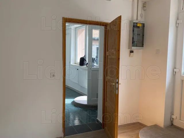 Kiadó kereskedelmi és ipari ingatlan Nagykanizsa, Belváros 62 nm