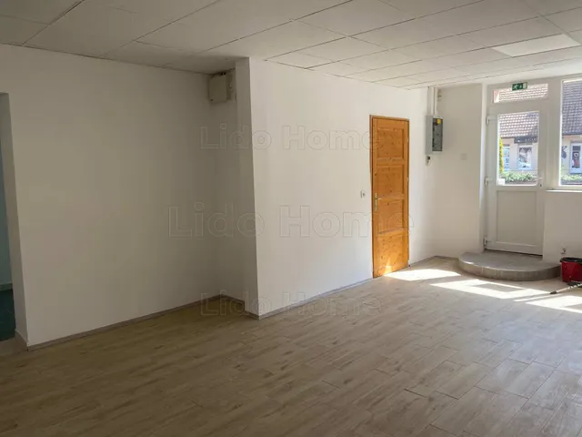 Kiadó kereskedelmi és ipari ingatlan Nagykanizsa, Belváros 62 nm