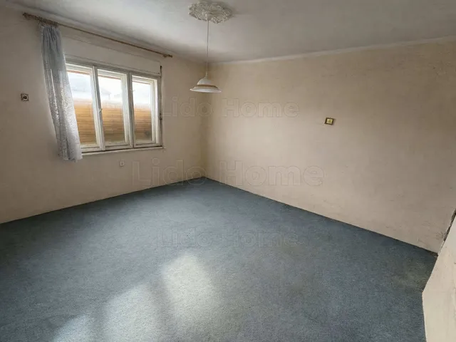 Eladó ház Molnári 90 nm