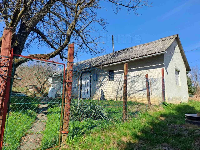 Eladó üdülő és hétvégi ház Homokkomárom 56 nm