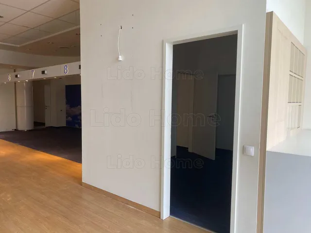 Kiadó kereskedelmi és ipari ingatlan Nagykanizsa, Belváros 270 nm