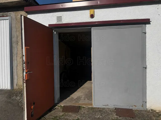 Eladó garázs Nagykanizsa, Északi városrész 18 nm