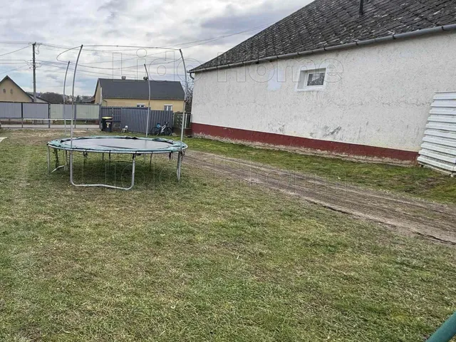 Eladó telek Nagyrécse 1300 nm