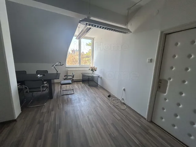 Kiadó kereskedelmi és ipari ingatlan Nagykanizsa, Belváros 32 nm