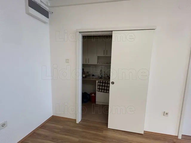 Kiadó kereskedelmi és ipari ingatlan Nagykanizsa, Belváros 51 nm