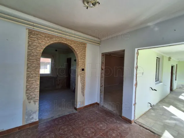 Eladó ház Kacorlak 83 nm