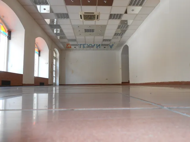Kiadó kereskedelmi és ipari ingatlan Kaposvár, Belváros, Fő 140 nm