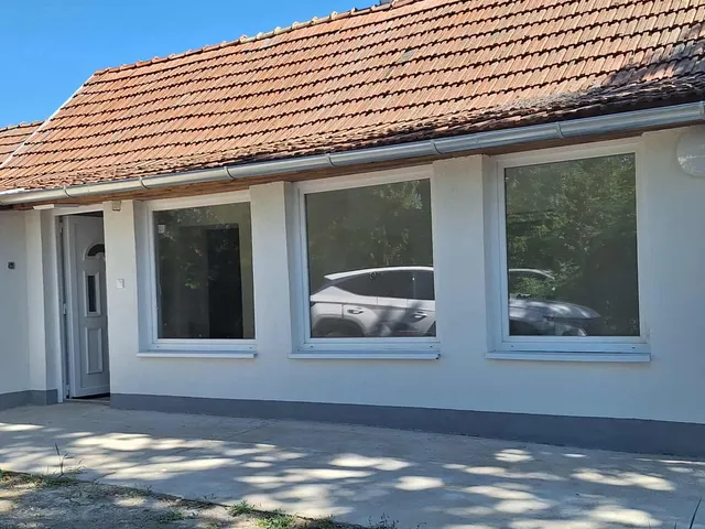 Eladó ház Tiszasüly 73 nm