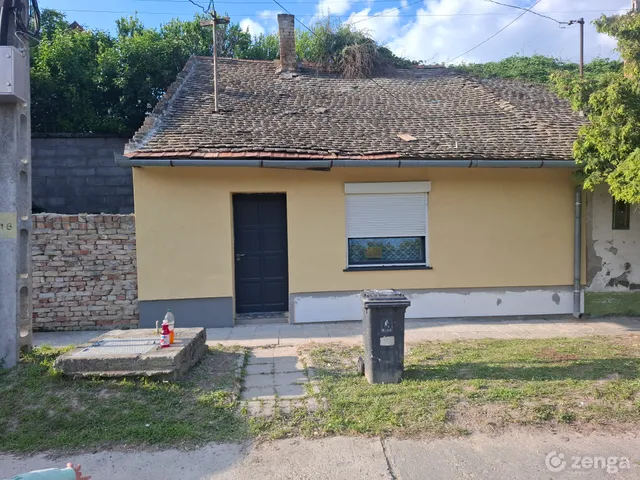 Eladó ház Szekszárd, Felsőváros 38 nm