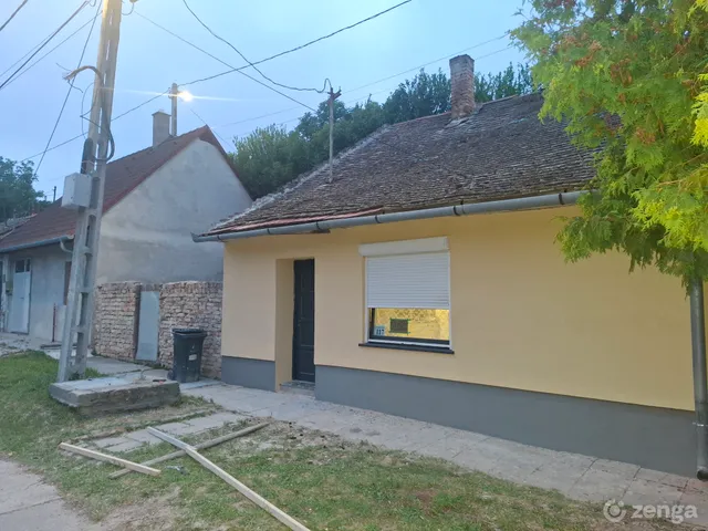 Eladó ház Szekszárd, Felsőváros 38 nm
