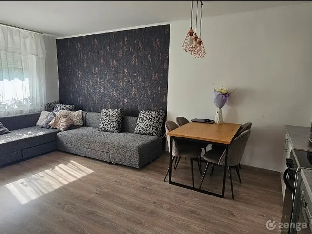 Eladó lakás Oroszlány, Óváros 56 nm