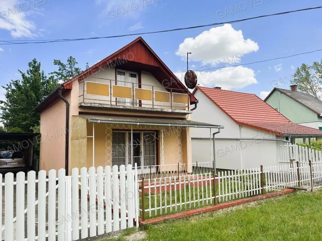 Eladó nyaraló Dombóvár, Gunarasfürdő 49 nm