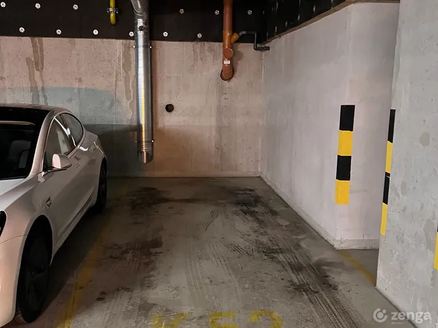 Kiadó garázs Budapest IX. kerület, Középső Ferencváros, Máriássy utca 18 nm