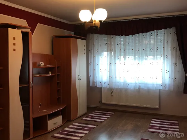 Eladó lakás Mezőhegyes 68 nm