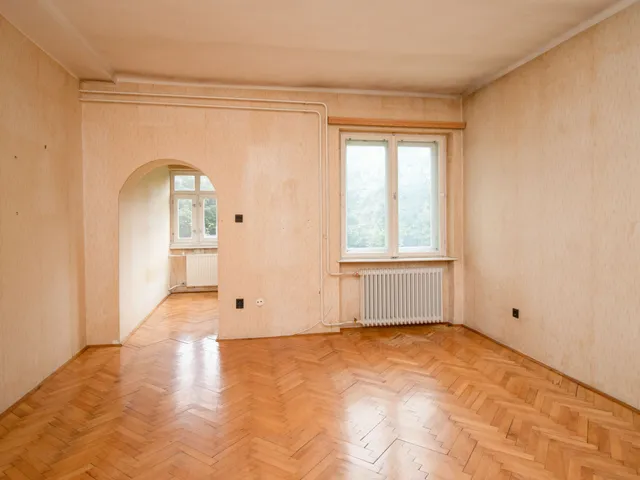 Eladó lakás Ajka 74 nm