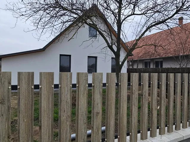 Eladó ház Hernád 85 nm