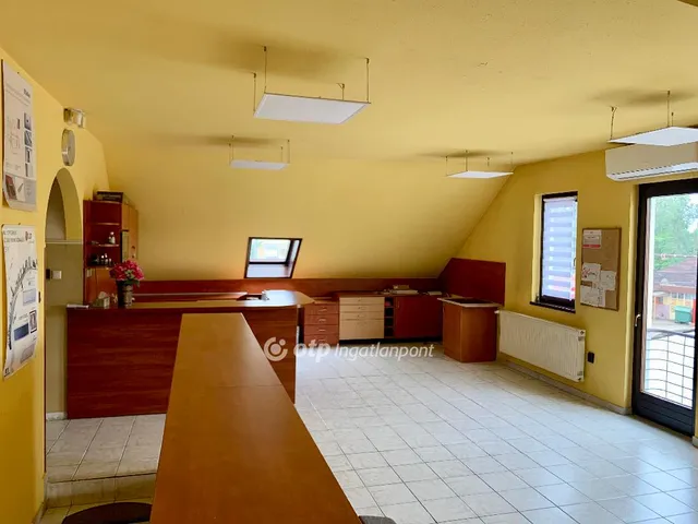 Eladó lakás Budapest XX. kerület 172 nm