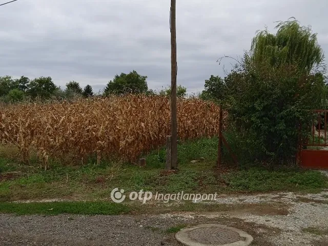 Eladó telek Abádszalók
