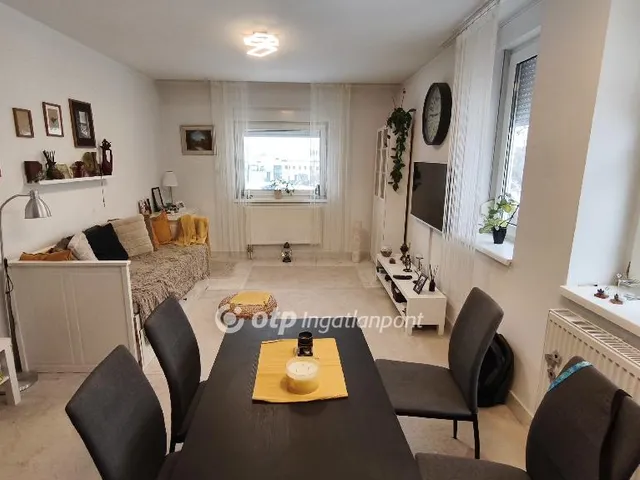 Eladó lakás Székesfehérvár, Belváros 63 nm