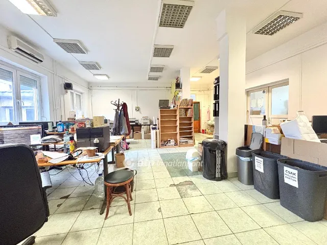 Kiadó kereskedelmi és ipari ingatlan Budapest XXI. kerület 142 nm