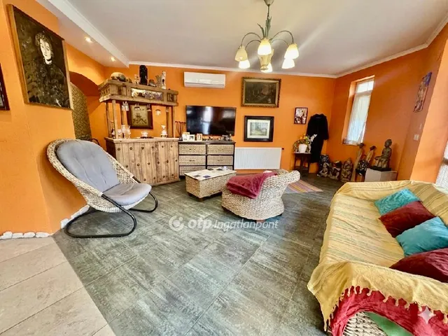 Eladó lakás Budapest III. kerület, Római-part 98 nm