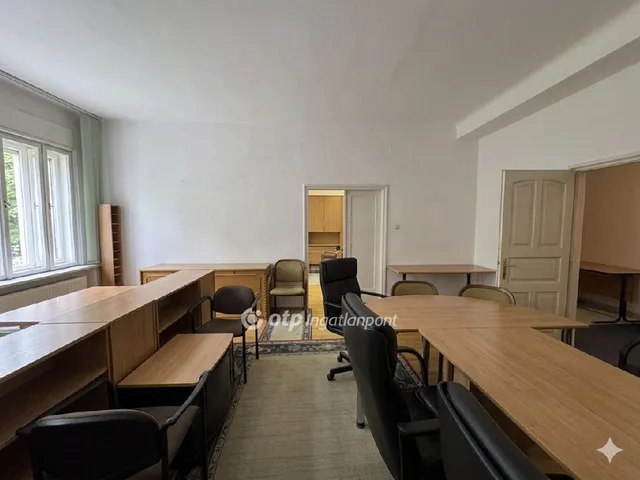 Eladó kereskedelmi és ipari ingatlan Budapest XI. kerület 61 nm