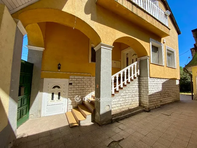 Eladó ház Esztergom 269 nm