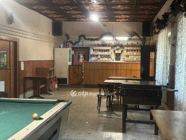 Eladó kereskedelmi és ipari ingatlan Verseg 258 nm