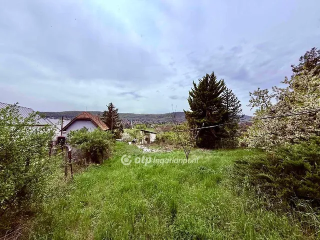 Eladó telek Solymár 1504 nm