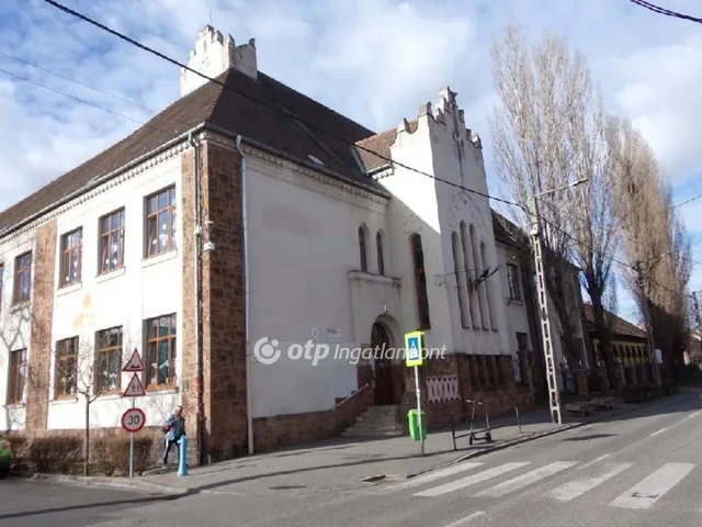 Eladó lakás Budapest XX. kerület, Kossuthfalva 107 nm