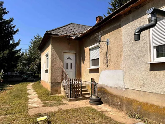 Eladó ház Kisvarsány 100 nm