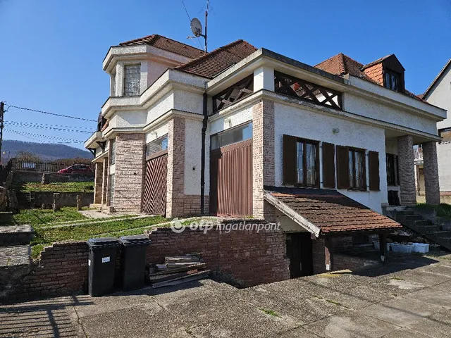 Eladó ház Tahitótfalu 350 nm