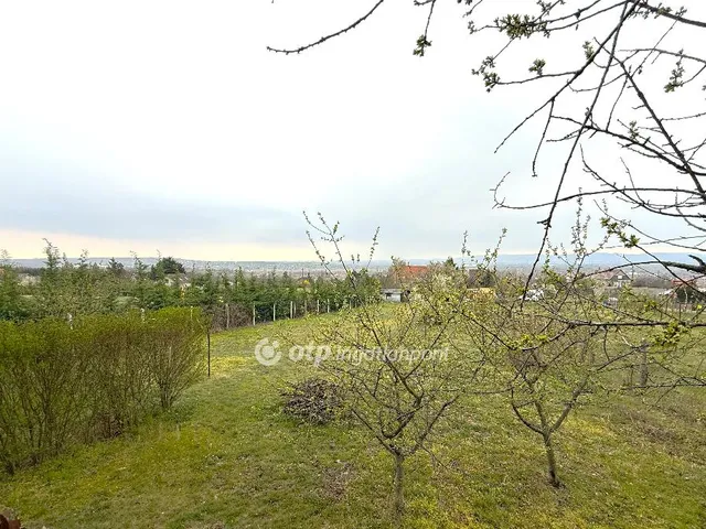 Eladó telek Fót 1207 nm