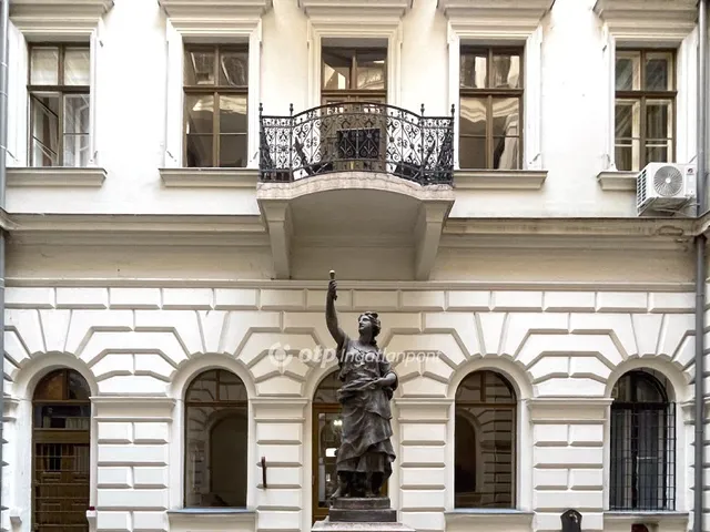 Eladó lakás Budapest VI. kerület 136 nm