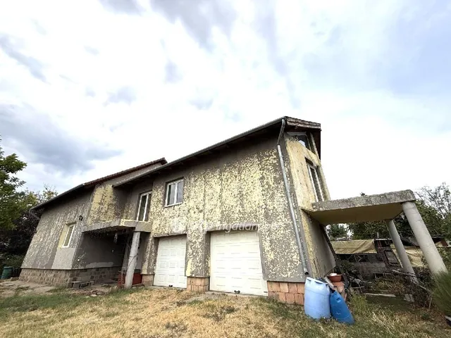 Eladó ház Vecsés 168 nm