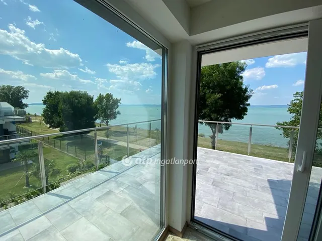 Eladó lakás Siófok, Ezüstpart 65 nm