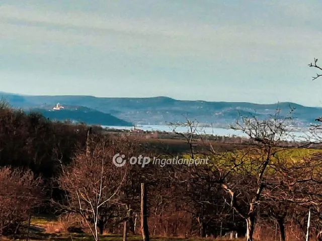 Eladó telek Balatonendréd 3646 nm