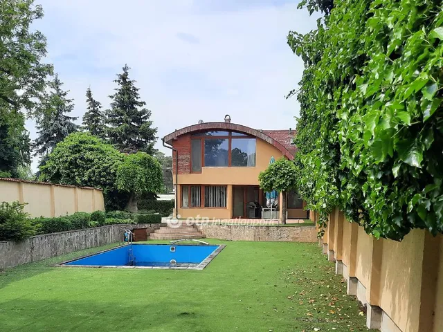 Eladó ház Siófok 250 nm