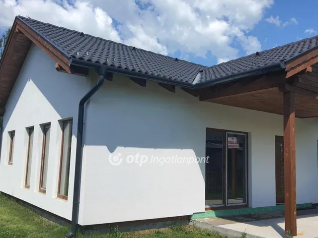 Eladó ház Balatonmáriafürdő 79 nm