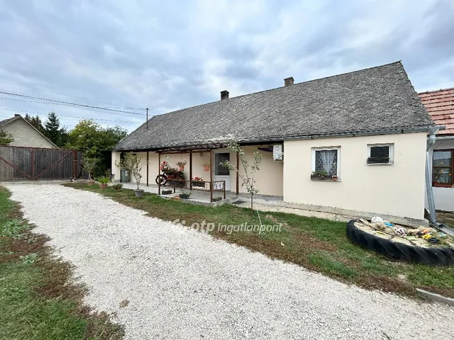 Eladó ház Iregszemcse 68 nm