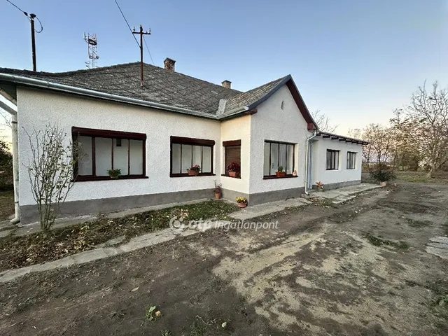 Eladó ház Iregszemcse 76 nm