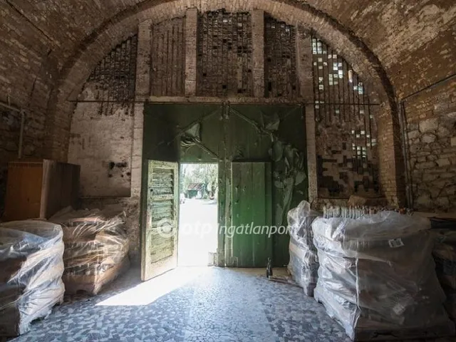 Eladó kereskedelmi és ipari ingatlan Badacsonytördemic 29503 nm