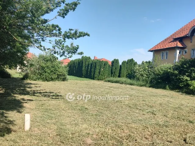 Eladó telek Kehidakustány 720 nm